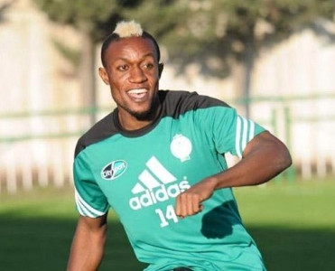 Səbail'də afrikalı futbolçu