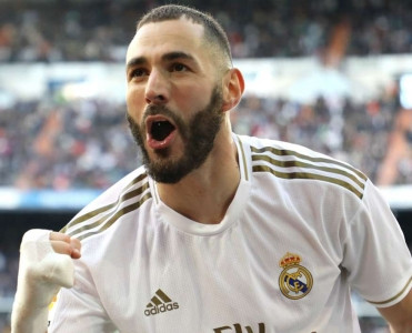 Benzema Ronaldo'nun rekordunu qırdı