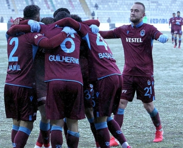 Trabzonspor Fənərbaxça'nın rəqibi oldu