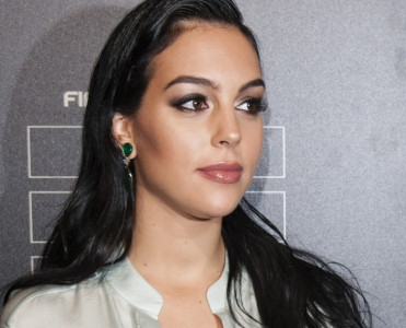 Corciananın 1 milyonluq aksessuarları - FOTO