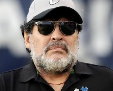 Messi mənim etdiklərimi bacarmazdı - Maradona