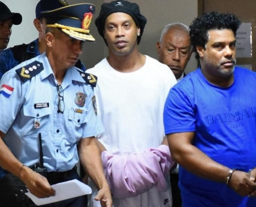 Məhkəmə Ronaldinyoya hökm oxudu – Həbsi uzadıldı + VİDEO