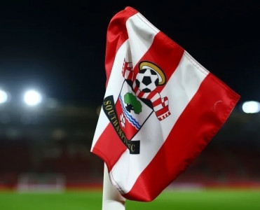 İngiltərənin məşhur klubu satışa çıxarıldı