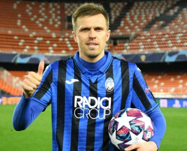 Atalanta'nın futbolçusu Messi və Ronaldoya çatdı