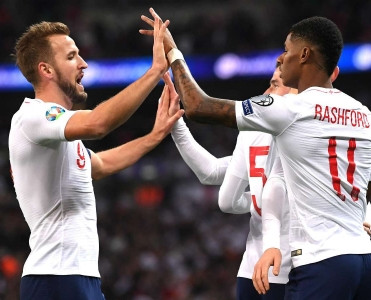 İngiltərə - İtaliya oyunu da təxirə salındı