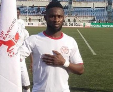 Nigeriyalı futbolçu avtomobil qəzasında öldü