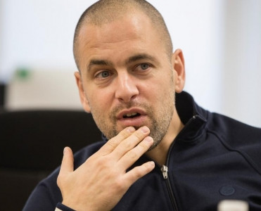 Premyer Liqanı bitirmək lazımdır