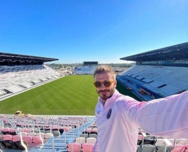 Bekhem koronavirusla mübarizəyə belə dəstək oldu - FOTO