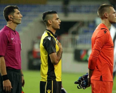 Koronavirusa görə maaşımın azaldılmasına razılaşaram