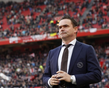 Overmars UEFA-nı Trampa bənzətdi