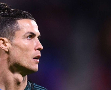 Ronaldo tarixin ən yaxşı futbolçusu seçildi
