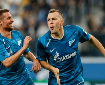 Zenitdə futbolçuların maaşı 50 faiz azaldı