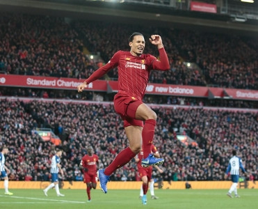 Liverpul'un əfsanəsi olmaq istəyirəm - Van Deyk