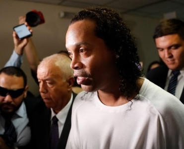 Ronaldinyo həbsdən azad edildi