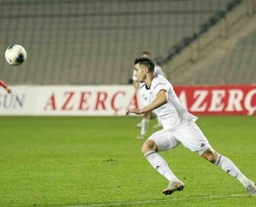 Qarabağ'ın futbolçusu XXI əsrin rəmzi komandasına namizəd oldu