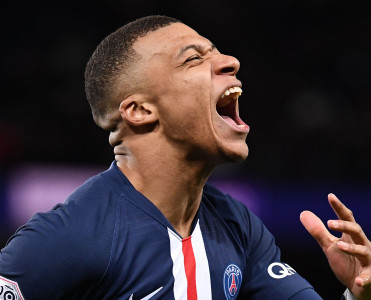 Anri, Zidan, Mbappe eyni komandada