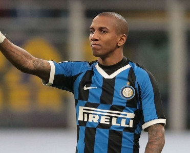 İnter onunla yeni müqavilə imzalayır