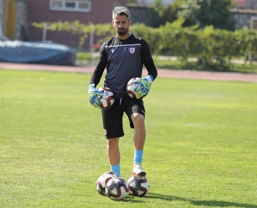 Türkiyəli futbolçunun atası koronavirusdan öldü