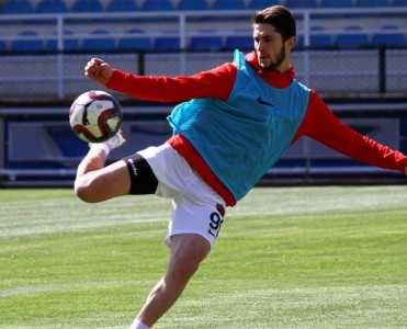 Fənərbaxça gənc futbolçu transfer etdi