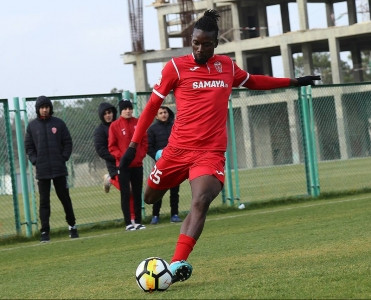 Türkiyə və Qazaxıstan klubları mənə maraq göstərir