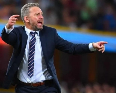 Millinin baş məşqçisi ilə yeni müqavilə