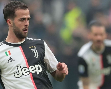 Pyaniç Barselona ilə razılığa gəldi