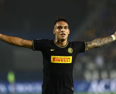 Barselona istəyir, İnter satmır