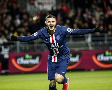 PSJ İkardini birdəfəlik aldı