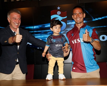 Trabzonspor'da yeni müqavilə