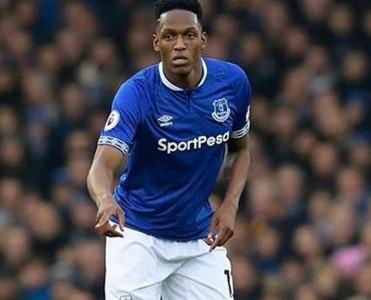 Everton'un futbolçusu sıradan çıxdı