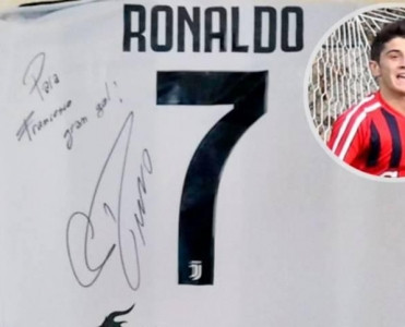 Ronaldo bu qola görə ona hədiyyə göndərdi - VİDEO