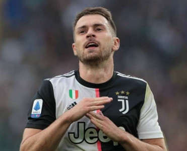 Yuventus onu satışa çıxardı