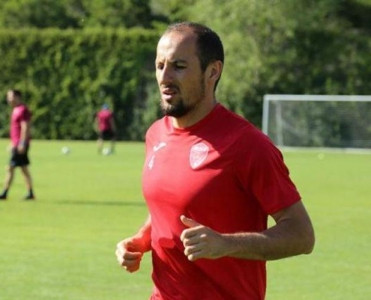 Keşlə kapitanı ilə yollarını ayırdı