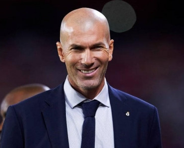 Ronaldo Zidan'ı belə təbrik etdi