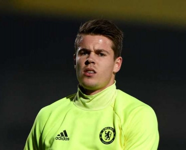 Çelsi onunla müqaviləni uzatdı