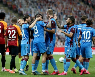 Qalatasaray Trabzonspor'a məğlub oldu