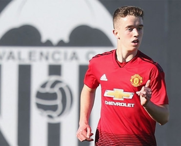 Mançester Yunayted'dən əfsanəvi futbolçunun oğluna müqavilə