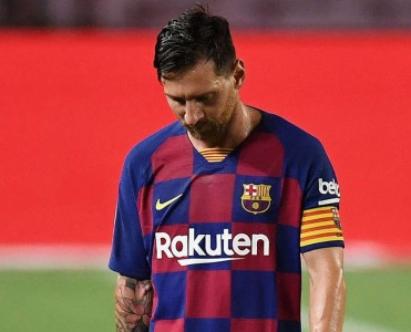 Messi komanda yoldaşlarını tənqid etdi