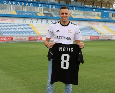Qarabağ yeni transferini təqdim etdi