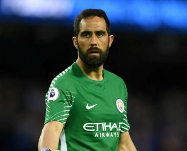 Mançester Siti Bravo ilə yolları ayırdı