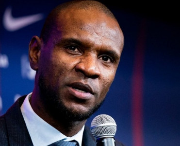 Barselona'da Abidal da göndərildi