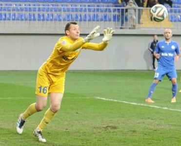 Keşlə'nin qapıçısından 25-ci quru oyun