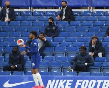 Çelsi'nin 4 futbolçusu karantinə alınıb