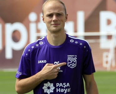 Bu formanı geyindiyim üçün qürur duyuram