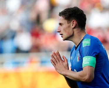 17 gün əvvəl satdığı hücumçunu geri qaytardı