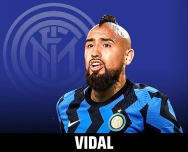 Vidal İnter'lə müqavilə imzaladı