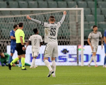 Qarabağ'ın rəqibi UEFA-ya 30 oyunçu sifariş etdi