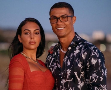 Ronaldo'dan rekord məbləğdə nişan üzüyü