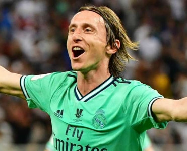 Real'dan Modriç'ə yeni müqavilə