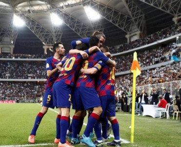 Barselona'nın futbolçuları maaşlarının azaldılmasından imtina etdi